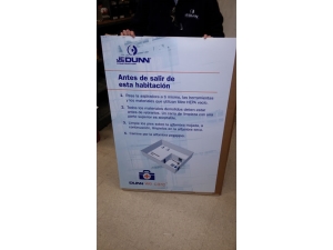 WE CARE POSTER, 30"X45", EXITING ROOM, SPANISH